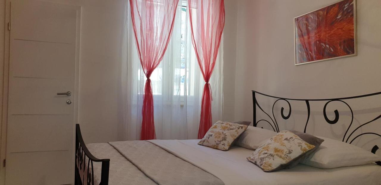 Apartments Dado สปลิท ภายนอก รูปภาพ