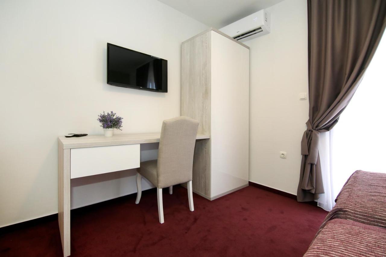 Apartments Dado สปลิท ภายนอก รูปภาพ