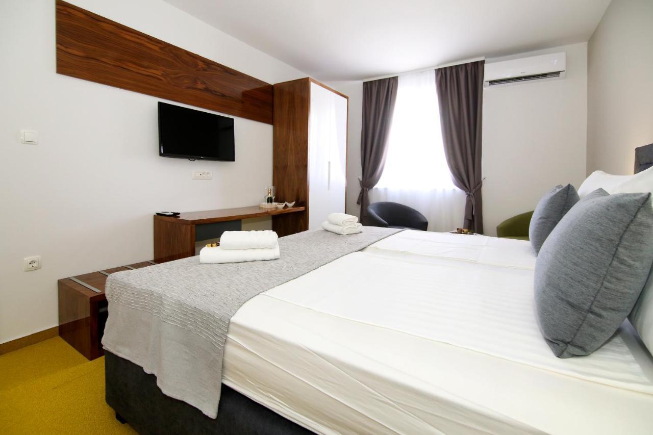 Apartments Dado สปลิท ภายนอก รูปภาพ