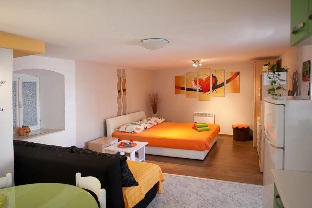 Apartments Dado สปลิท ภายนอก รูปภาพ